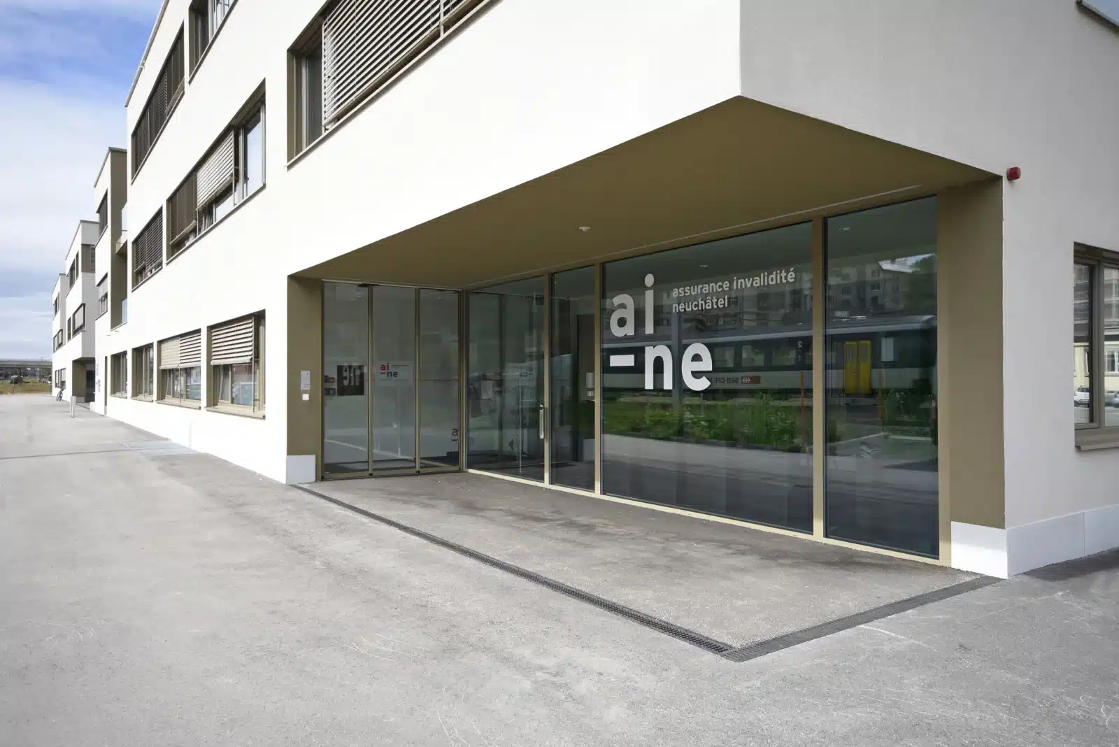 assurance invalidité neuchatel roomz reference