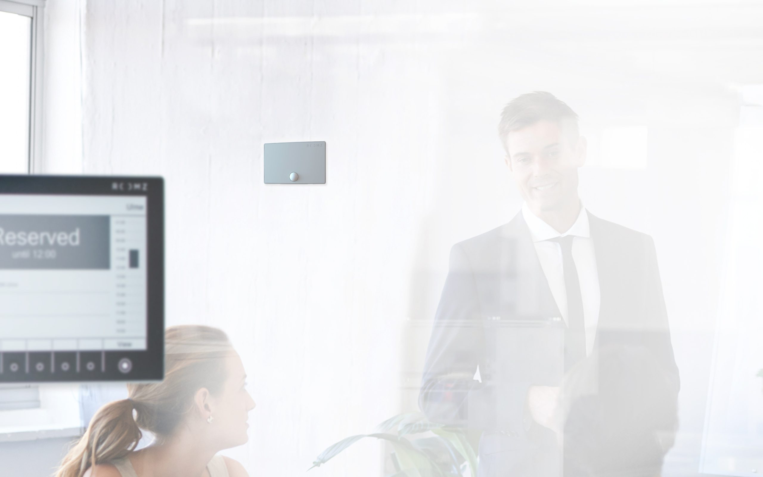 Room occupancy sensor for meeting rooms and workspaces