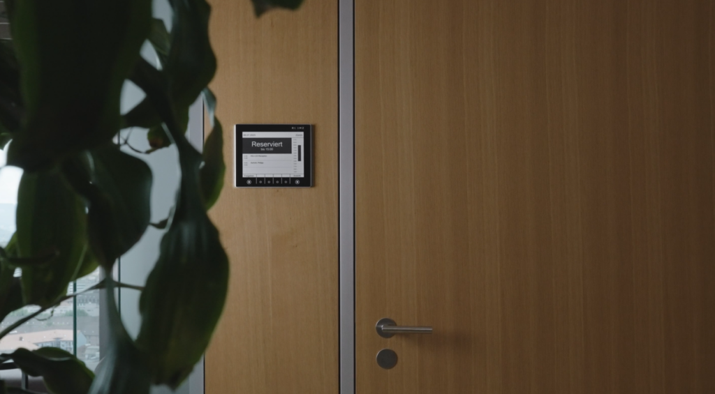 Nachhaltiges ROOMZ E-Ink© Meeting Room Display