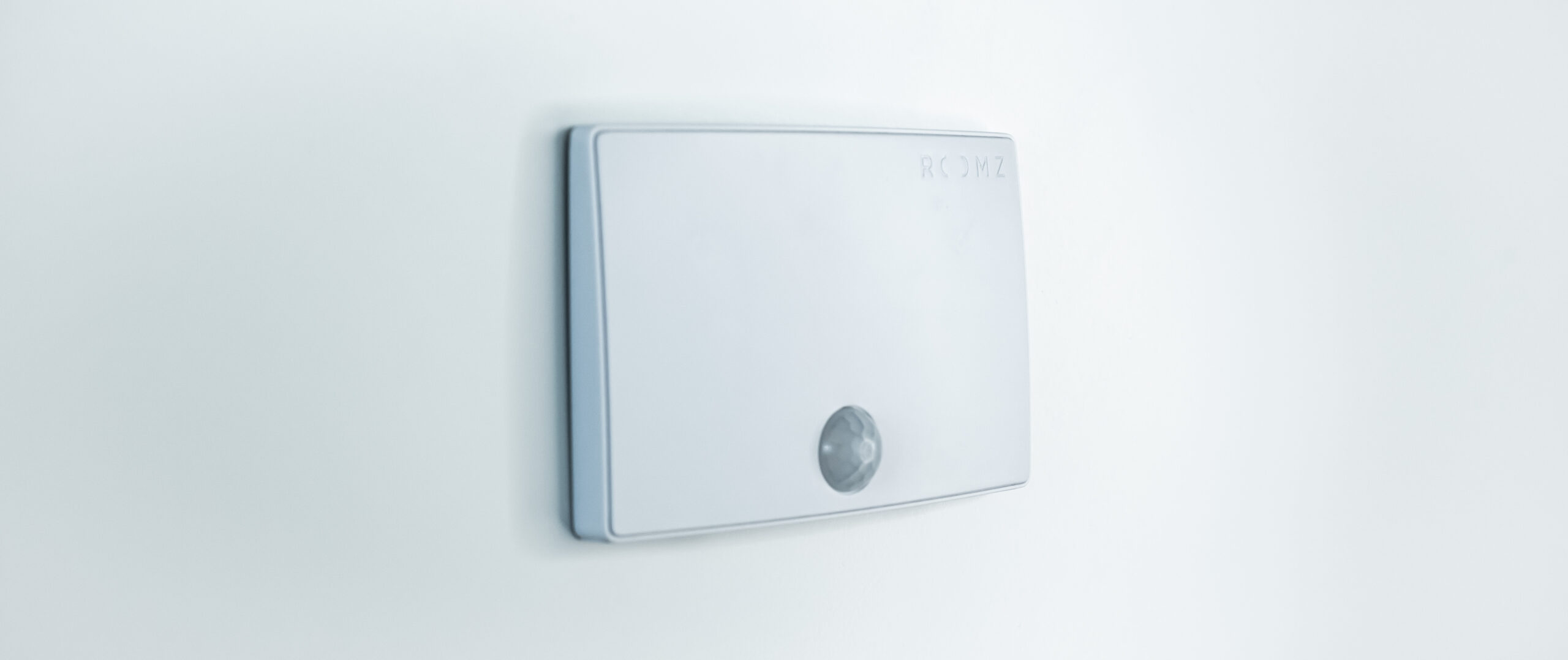 ROOMZ Huddle Sensor mounted on a wall